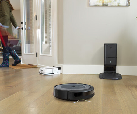 2022 Gift Guide: Our Best Robot Vacuum For Pet Hair & More : iRobot
